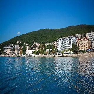 Lungomare - Liburnia Hotel 3*