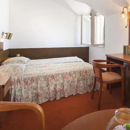 Lungomare - Liburnia Hotel 3*