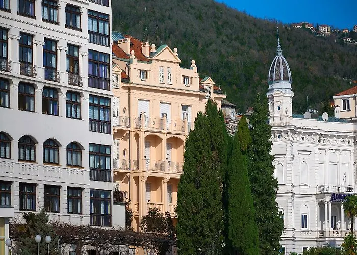 Отель Lungomare - By Liburnia & 3*