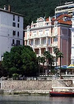 Отель Lungomare - By Liburnia & Опатия