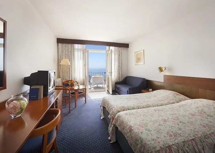 Отель Lungomare - By Liburnia & 3*