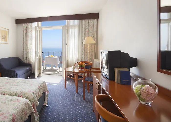 Lungomare - By Liburnia & 3* أوباتيا